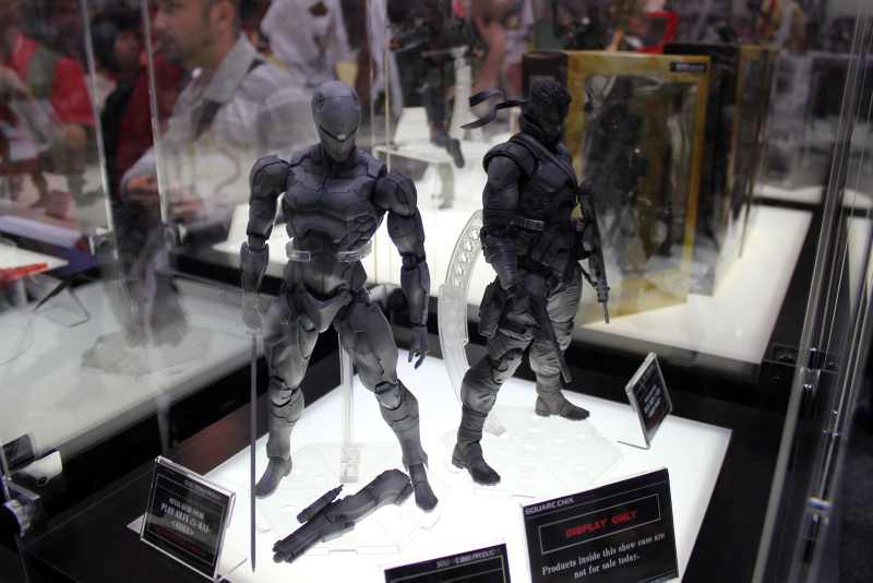 Illustration for article titled Batman, Master Chief, Solid Snake & Sam Gideon are Square Enix's Newest, Most Beautiful Action Figures